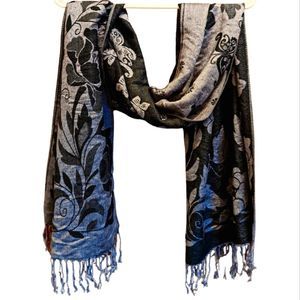 Pashmina gray floral print scarf NEW WITHOUT TAGS